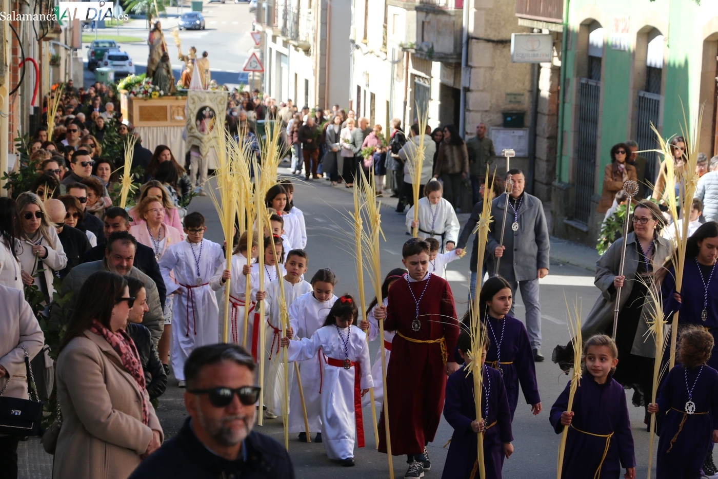 La Banda San Nicolás de Bari marca el paso de La Borriquilla en su cuarto año en Vitigudino