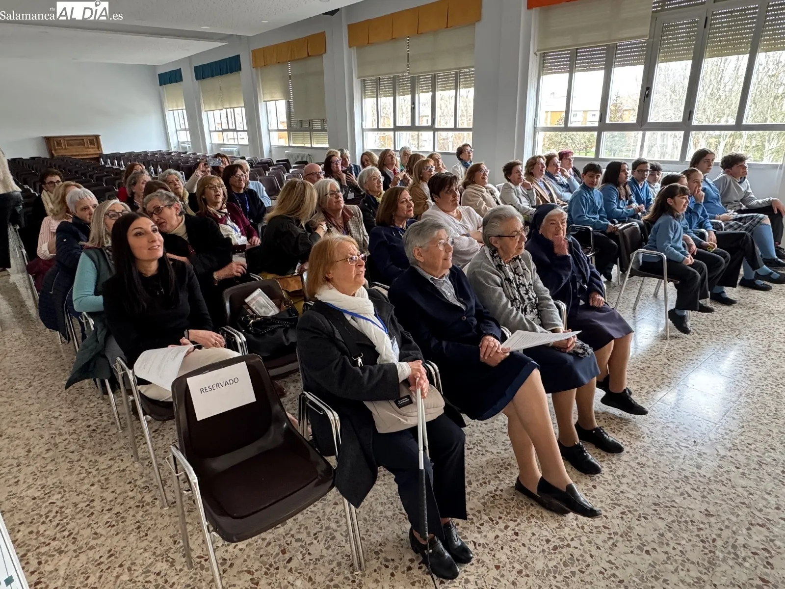 Foto 3 - Emoci&oacute;n, memoria y gratitud en el reencuentro de las generaciones 1955-1960 del Colegio La Encarnaci&oacute;n