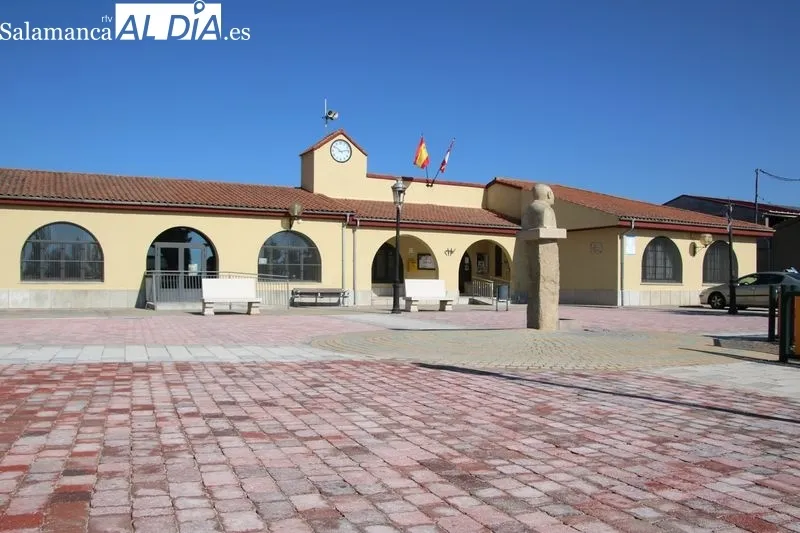 Foto 4 - Sieteiglesias avanza con la creaci&oacute;n de unas piscinas municipales, la reforma de la plaza y la mejora de la red de agua