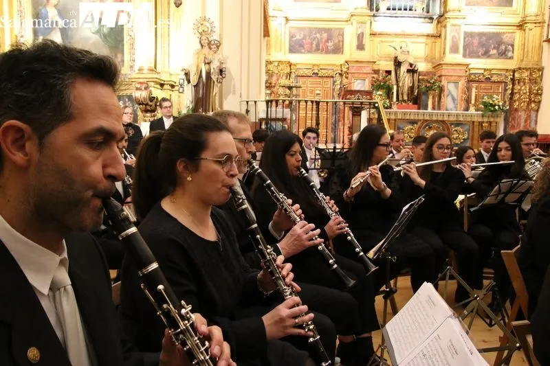 Foto 7 - La Banda de M&uacute;sica de Alba de Tormes brilla en su concierto de Semana Santa