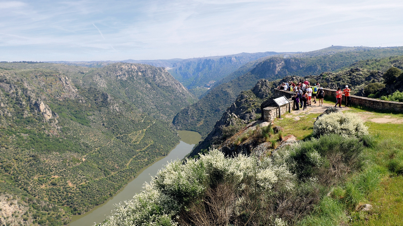 Uno de los paisajes que ofrece Mieza en sus rutas de senderismo / CORRAL