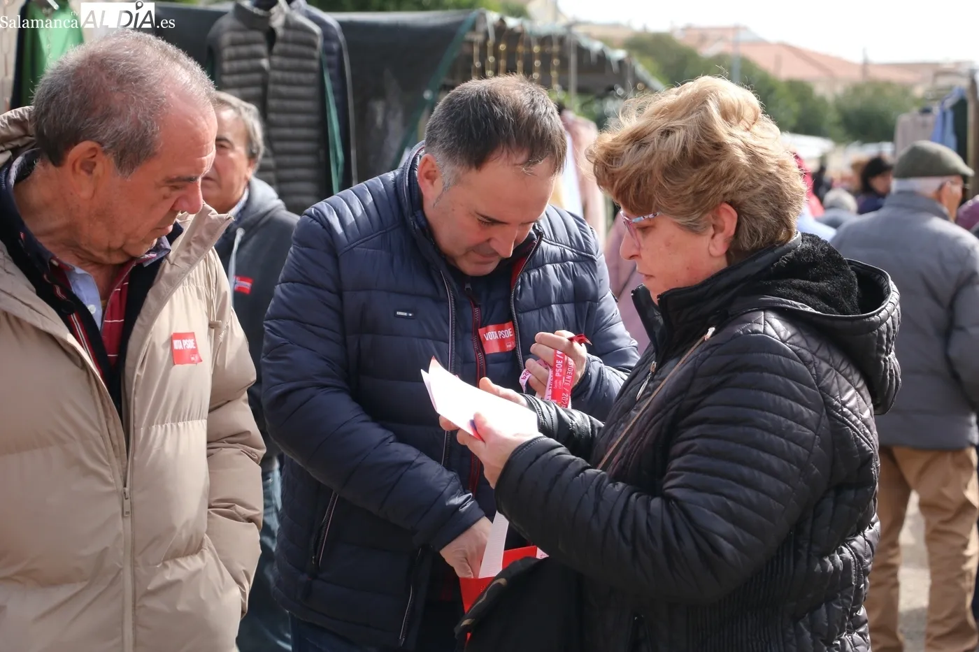 Caravana electoral del PSOE en Vitigudino este martes / CORRAL