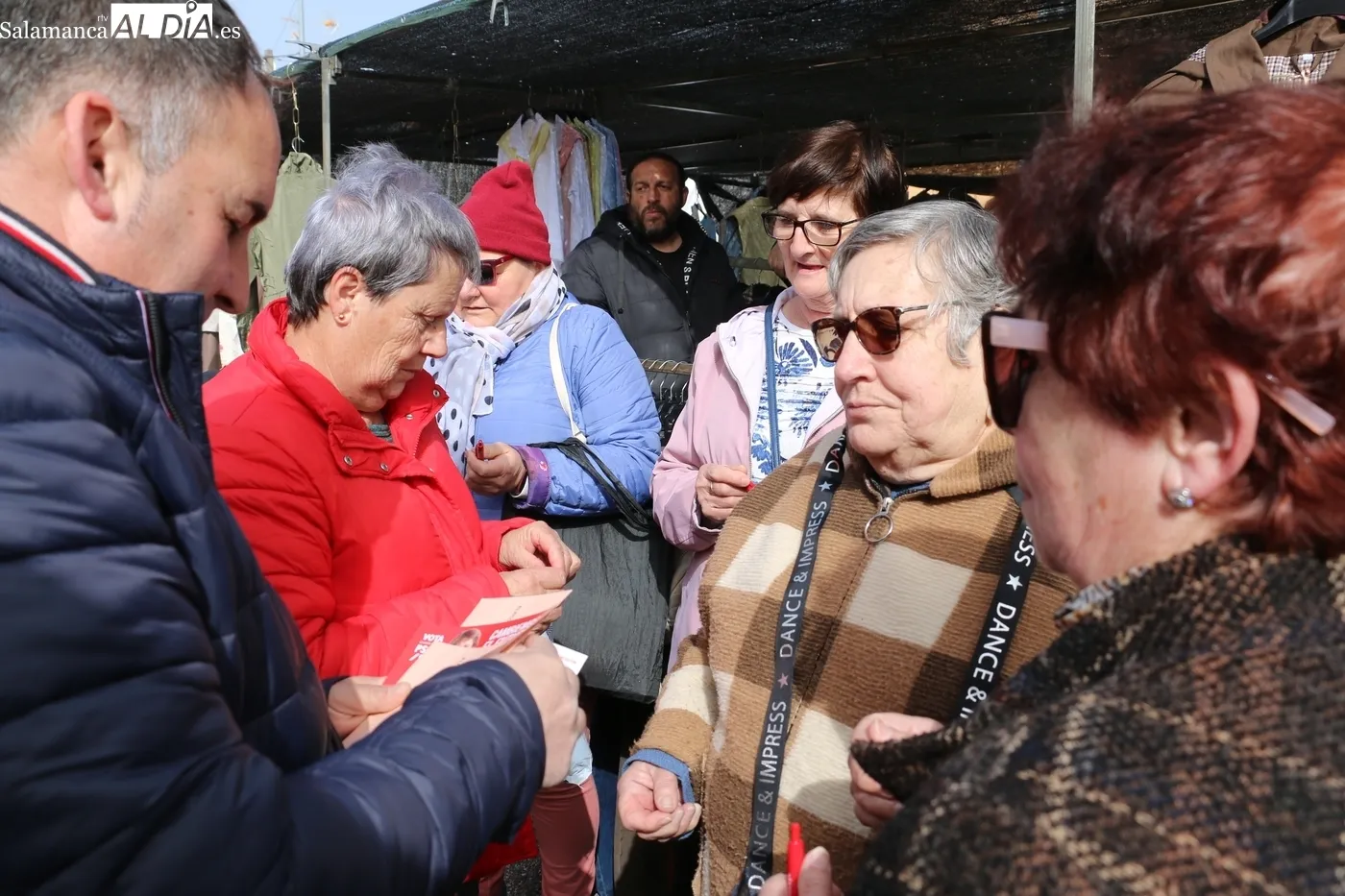 Caravana electoral del PSOE en Vitigudino este martes / CORRAL