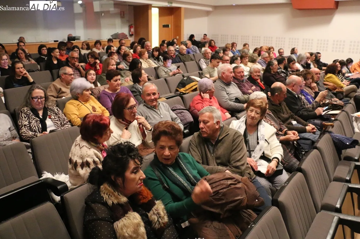 Interpretación de 'Los centros de Lorca' por Antagonista Teatro en Vitigudino / CORRAL 