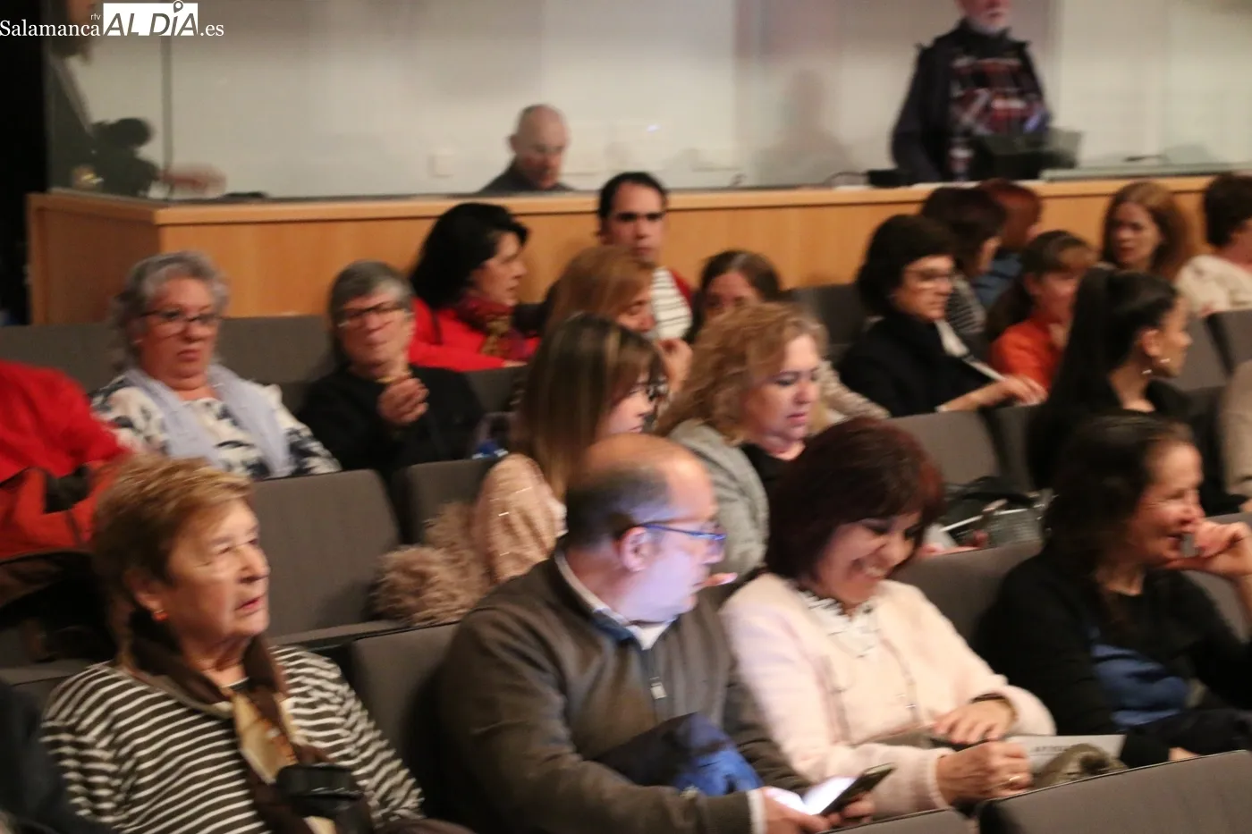 Interpretación de 'Los centros de Lorca' por Antagonista Teatro en Vitigudino / CORRAL 