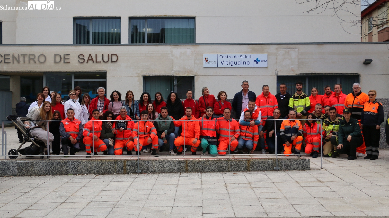 Homenaje a Juanto en Vitigudino tras 38 años de servicio