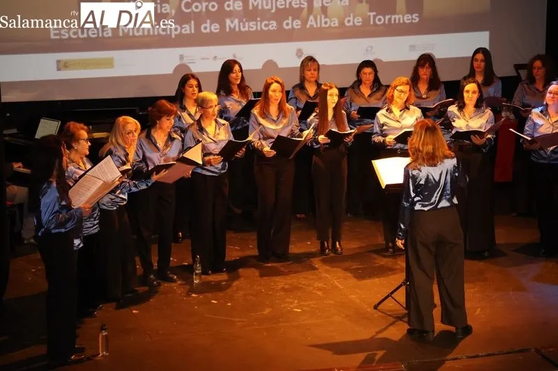 Foto 2 - El coro Kyria pone m&uacute;sica al acto central del 8M en Alba de Tormes con un repertorio dedicado a la mujer