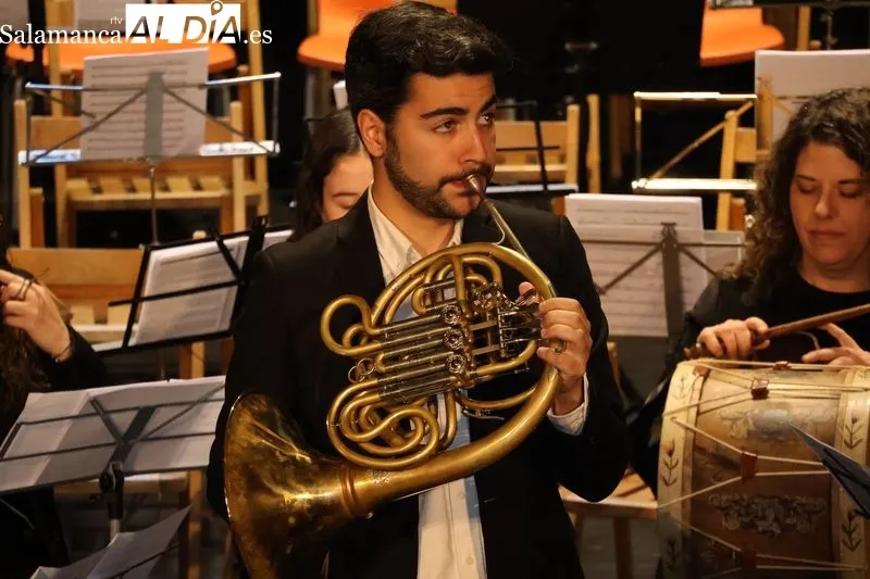 Foto 9 - La Banda de M&uacute;sica de Alba de Tormes pone en valor el talento joven en su II Concierto Extraordinario