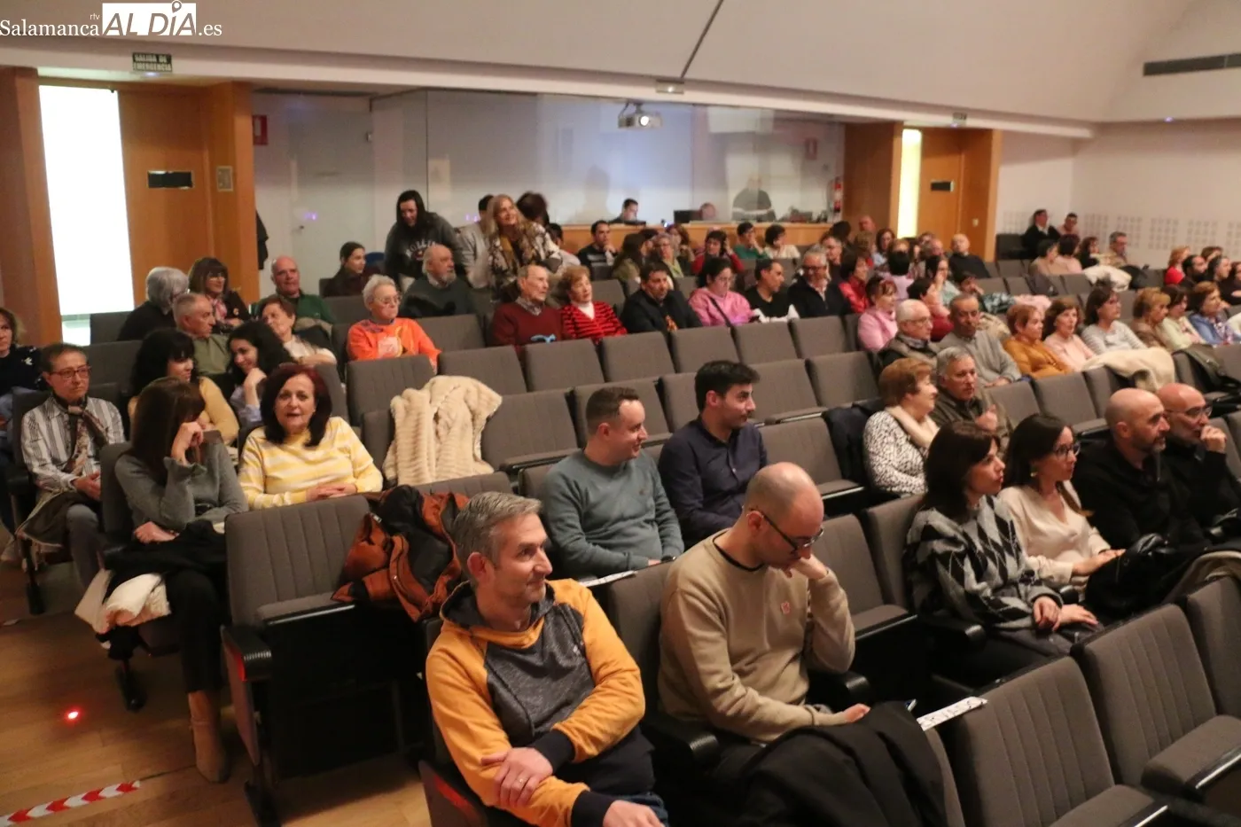 Gala de clausura y entrega de premios del Certamen de Teatro de Vitigudino / CORRAL 