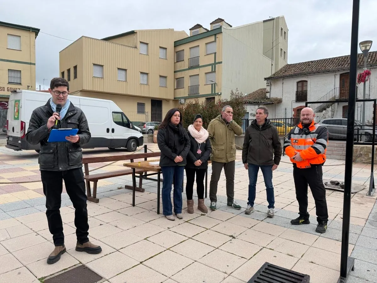 Foto 9 - Protecci&oacute;n Civil de Guijuelo recibe el nombramiento como Matancero de Honor en Campillo (Fotos)