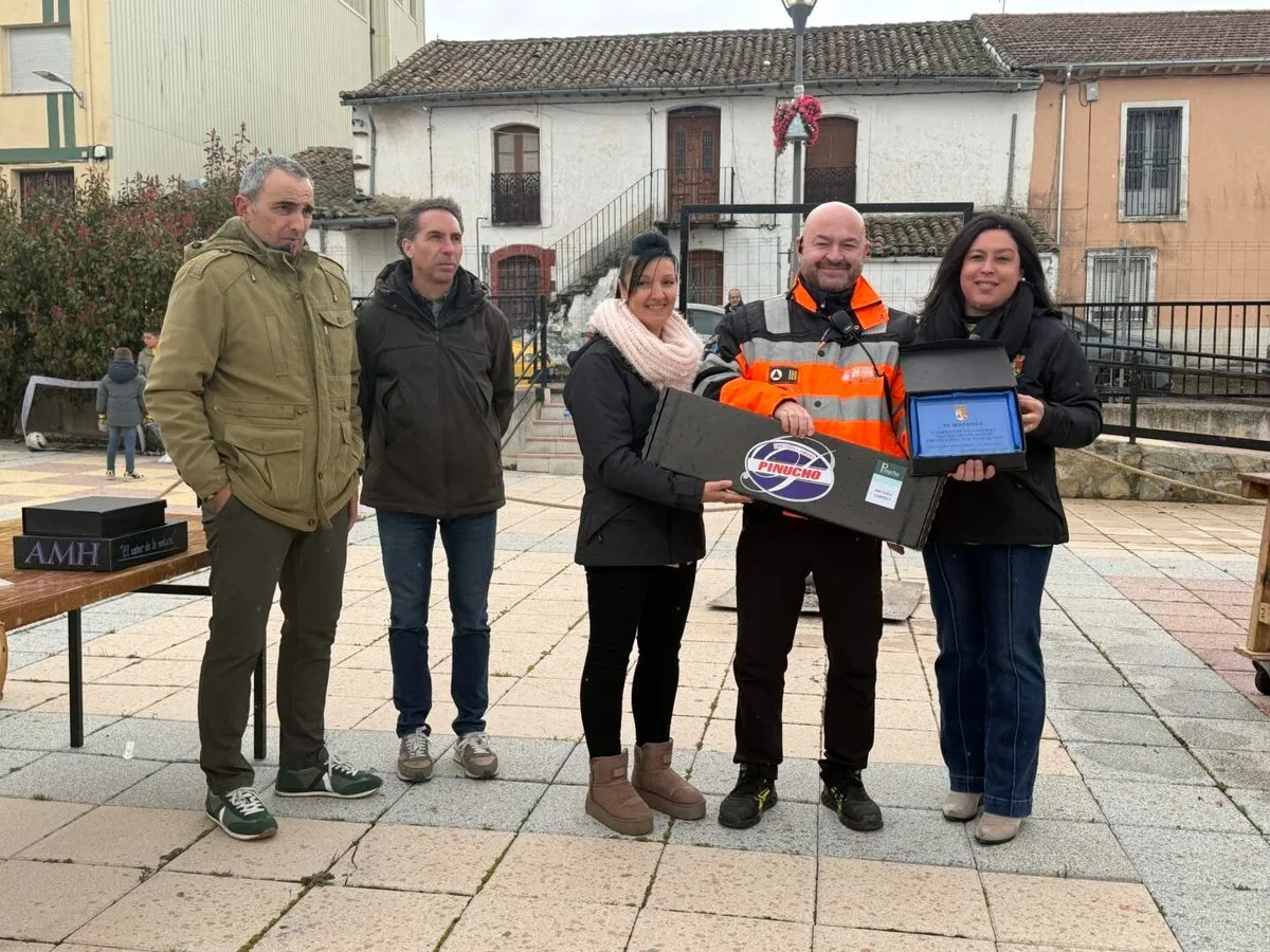Foto 7 - Protecci&oacute;n Civil de Guijuelo recibe el nombramiento como Matancero de Honor en Campillo (Fotos)