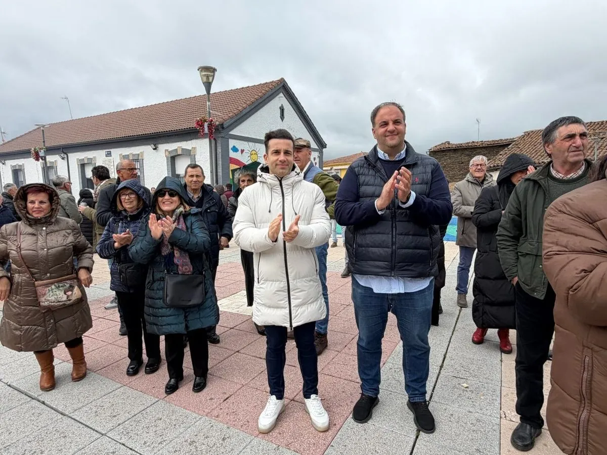Foto 5 - Protecci&oacute;n Civil de Guijuelo recibe el nombramiento como Matancero de Honor en Campillo (Fotos)