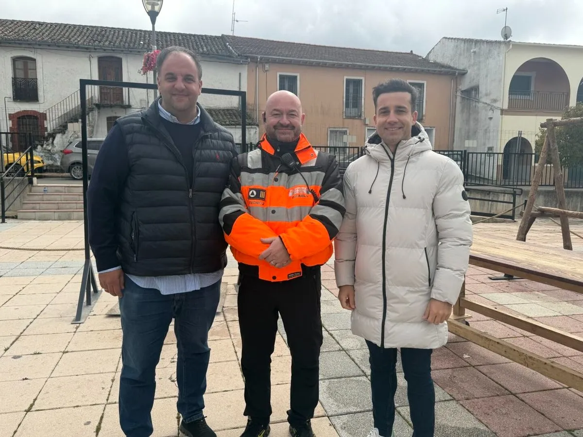 Foto 4 - Protecci&oacute;n Civil de Guijuelo recibe el nombramiento como Matancero de Honor en Campillo (Fotos)