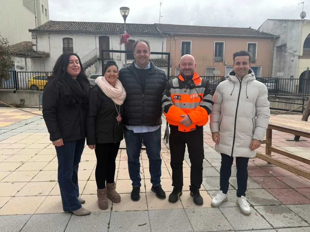 Foto 3 - Protecci&oacute;n Civil de Guijuelo recibe el nombramiento como Matancero de Honor en Campillo (Fotos)