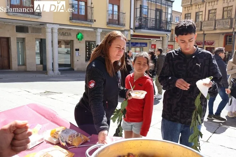 Foto 7 - La procesi&oacute;n de Ramos abre la Semana Santa en Alba de Tormes