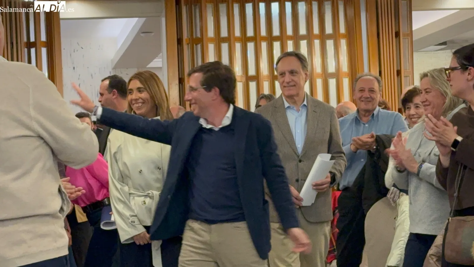 Foto 2 - &ldquo;Estamos con la gente y sus problemas&rdquo;: El PP cierra filas en Pe&ntilde;aranda junto a Mart&iacute;nez Almeida, reivindicando el "trabajo bien hecho" de Ma&ntilde;ueco
