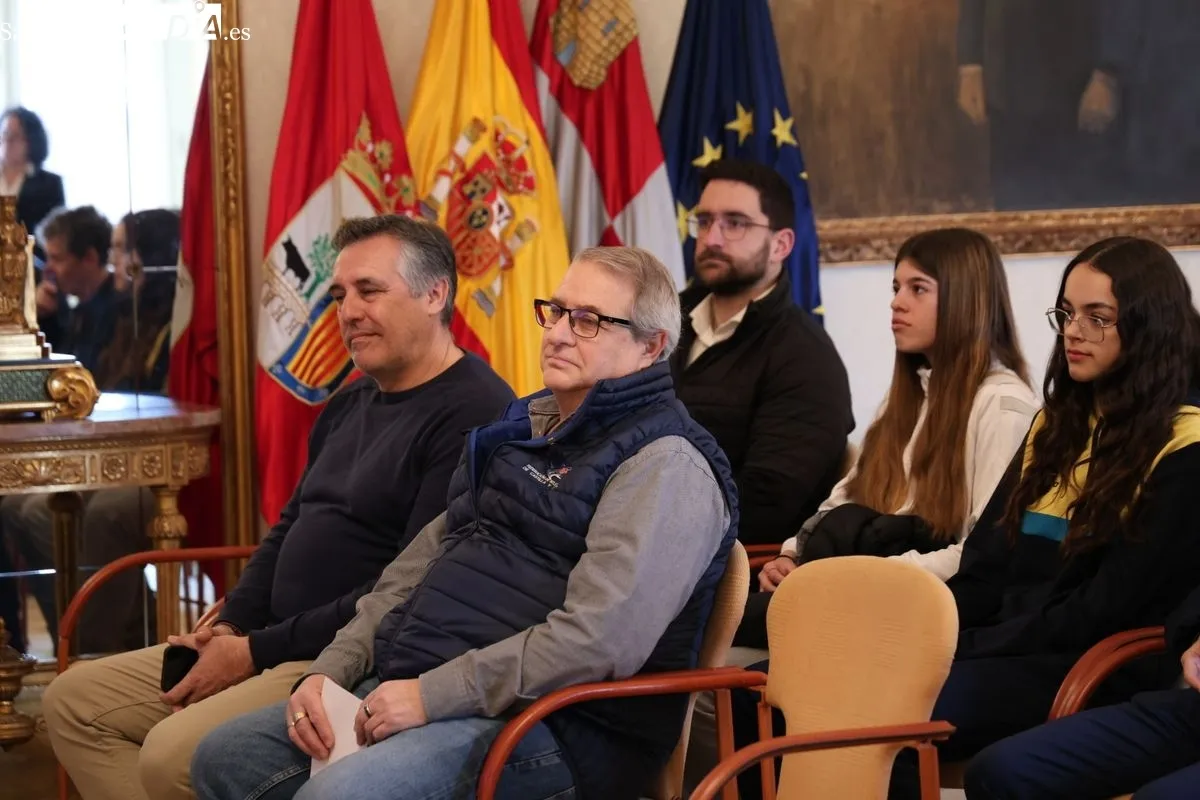 Presentación en el Ayuntamiento de Salamanca del Campeonato de España Short Track Sub-16. Foto de David Sañudo