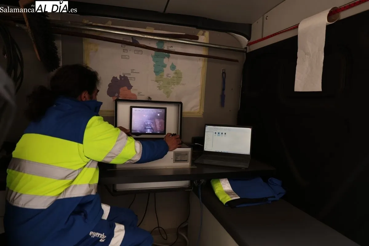 Presentación de la nueva tecnología que permite que Salamanca reduzca su consumo de agua en 13.754 millones de litros en cinco años. Foto de David Sañudo