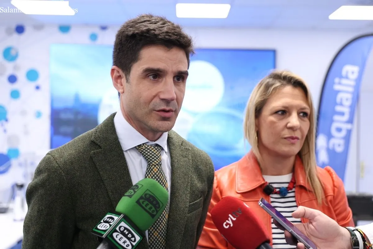 Presentación de la nueva tecnología que permite que Salamanca reduzca su consumo de agua en 13.754 millones de litros en cinco años. Foto de David Sañudo