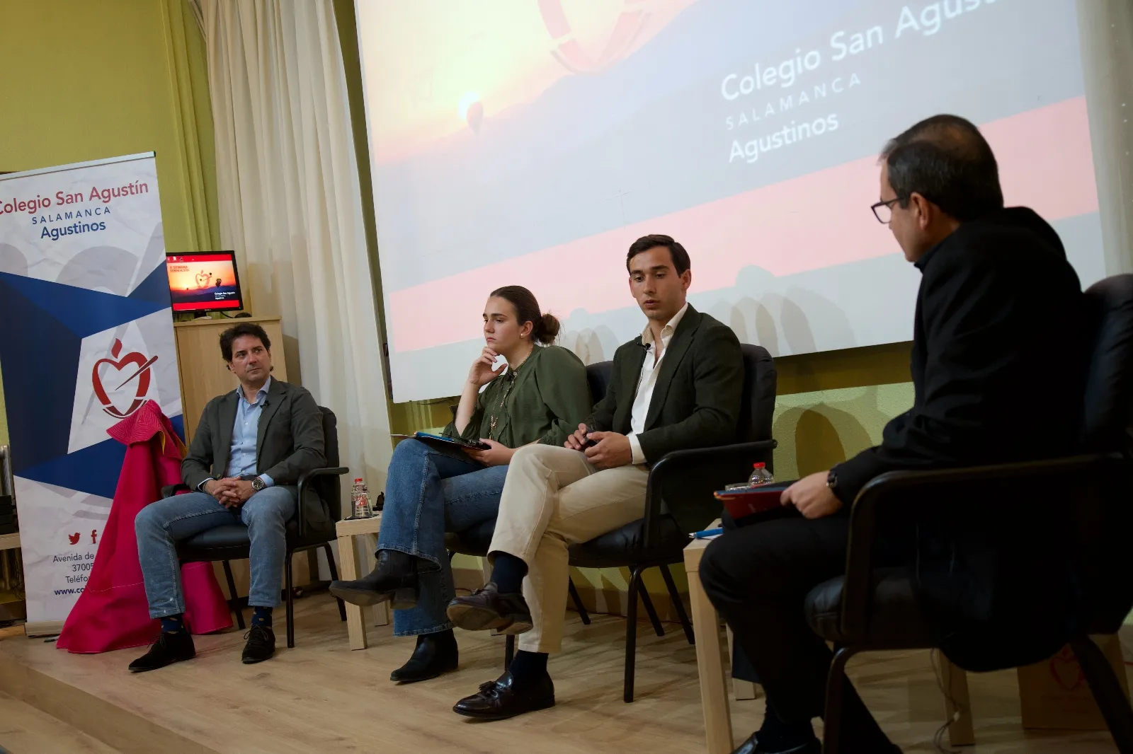 Foto 5 - El Colegio San Agust&iacute;n acerca la comunicaci&oacute;n, la psicolog&iacute;a, el derecho y la tauromaquia a sus alumnos (Fotos)
