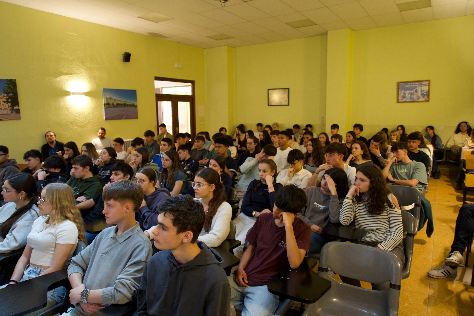 El Colegio San Agustín analiza la comunicación y la tauromaquia