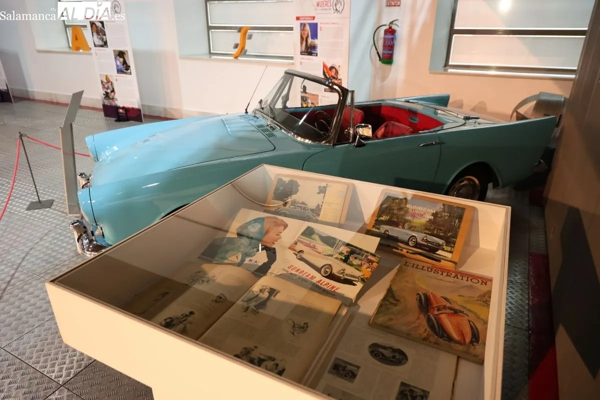 El Museo de Historia de la Automoción de Salamanca inaugura la muestra 'Mujeres y automoción'. Foto de David Sañudo