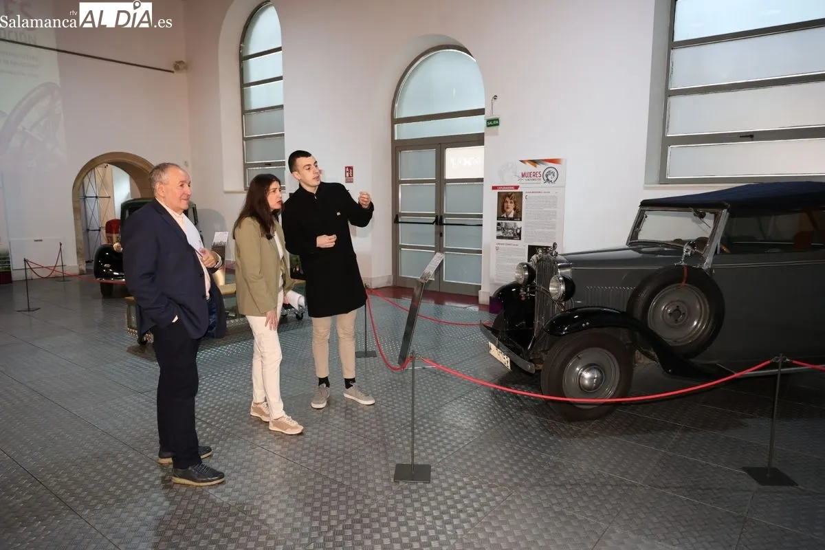 El Museo de Historia de la Automoción de Salamanca inaugura la muestra 'Mujeres y automoción'. Foto de David Sañudo