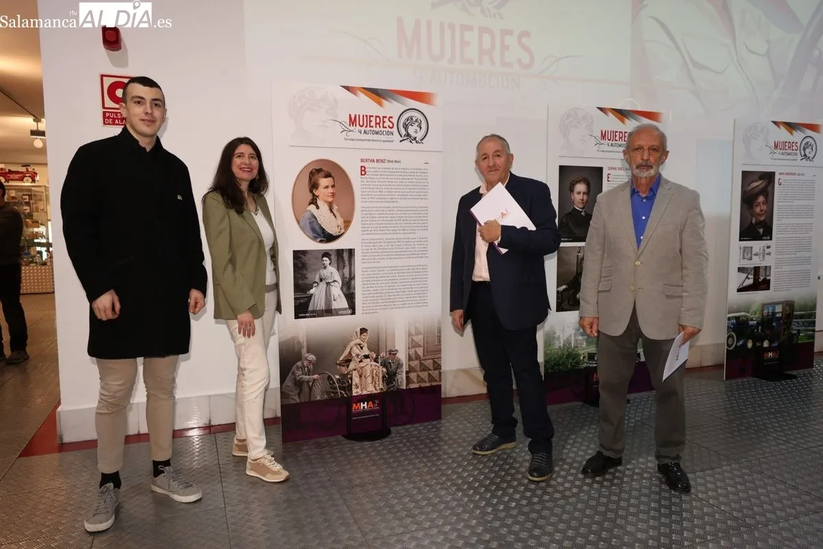 El Museo de Historia de la Automoción de Salamanca inaugura la muestra 'Mujeres y automoción'. Foto de David Sañudo