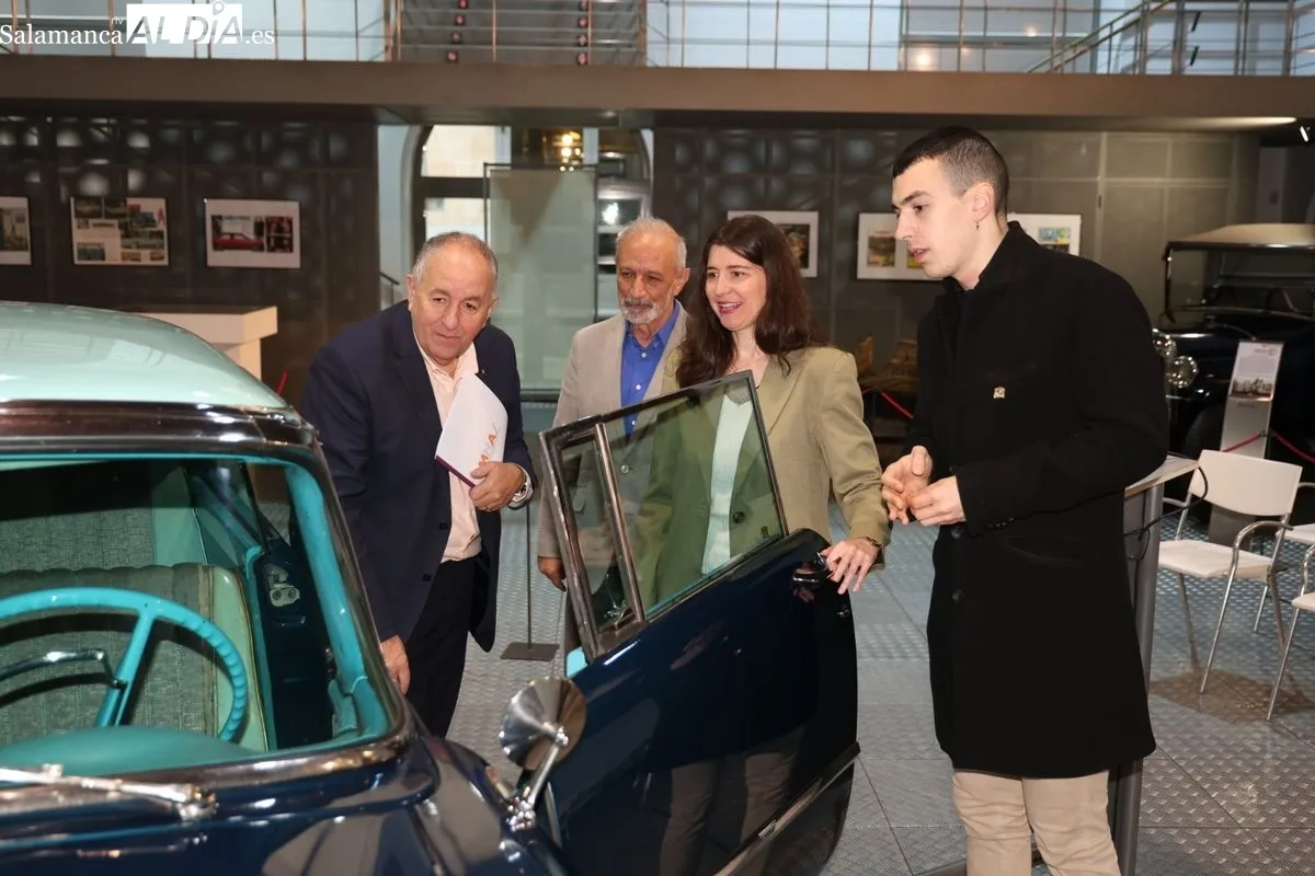 El Museo de Historia de la Automoción de Salamanca inaugura la muestra 'Mujeres y automoción'. Foto de David Sañudo