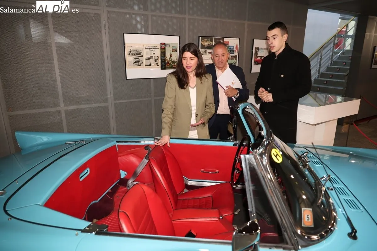 El Museo de Historia de la Automoción de Salamanca inaugura la muestra 'Mujeres y automoción'. Foto de David Sañudo