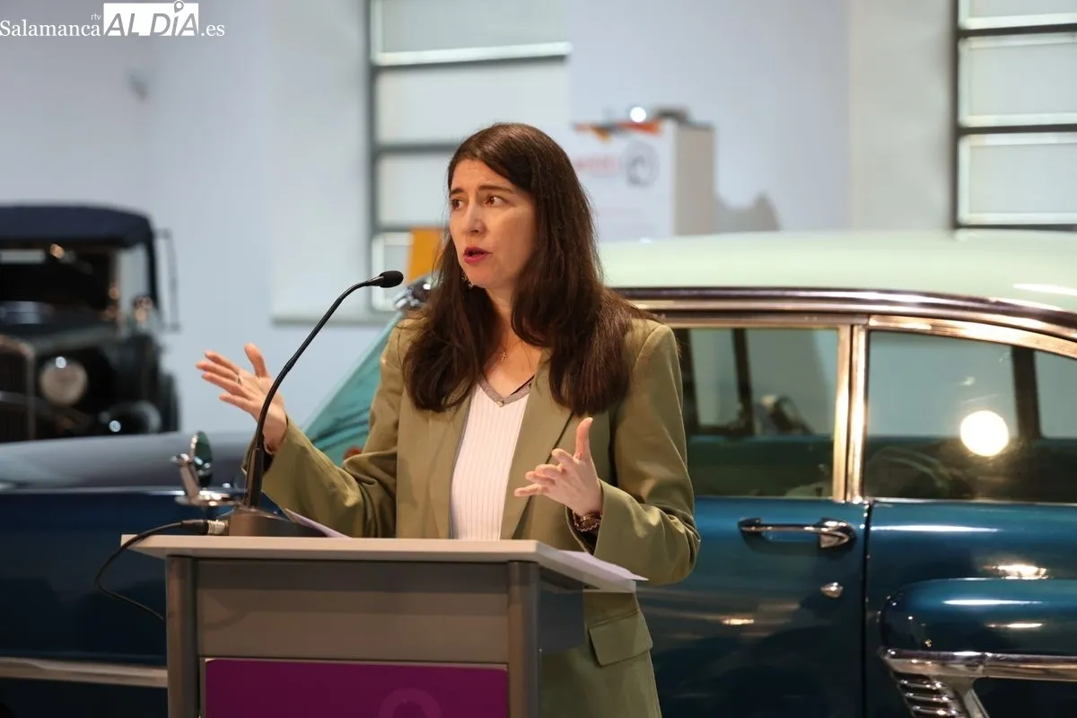 El Museo de Historia de la Automoción de Salamanca inaugura la muestra 'Mujeres y automoción'. Foto de David Sañudo