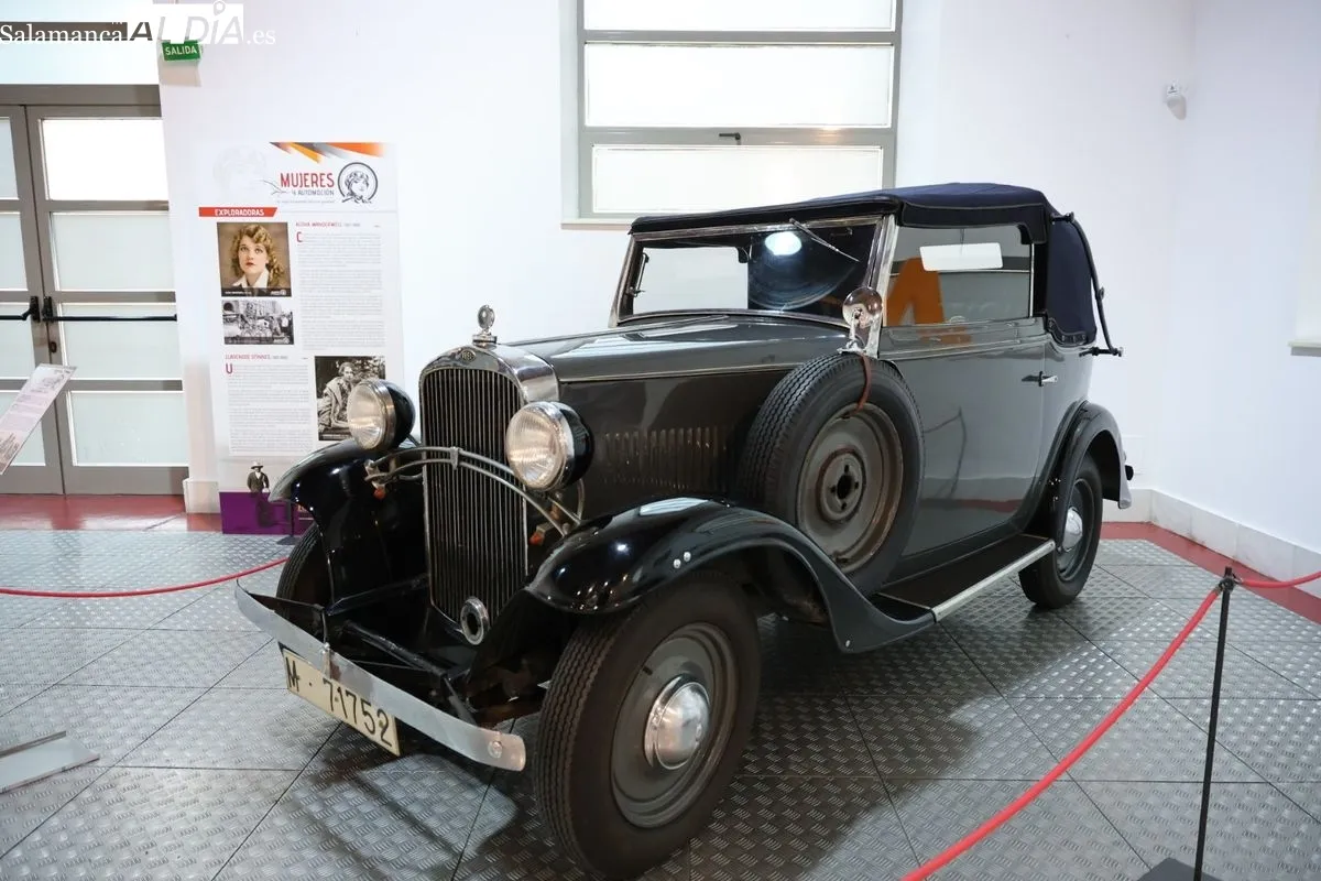 El Museo de Historia de la Automoción de Salamanca inaugura la muestra 'Mujeres y automoción'. Foto de David Sañudo