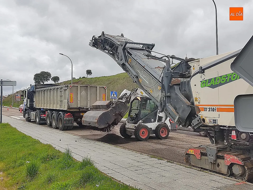 Obras mejora viaria en Avda. de Portugal