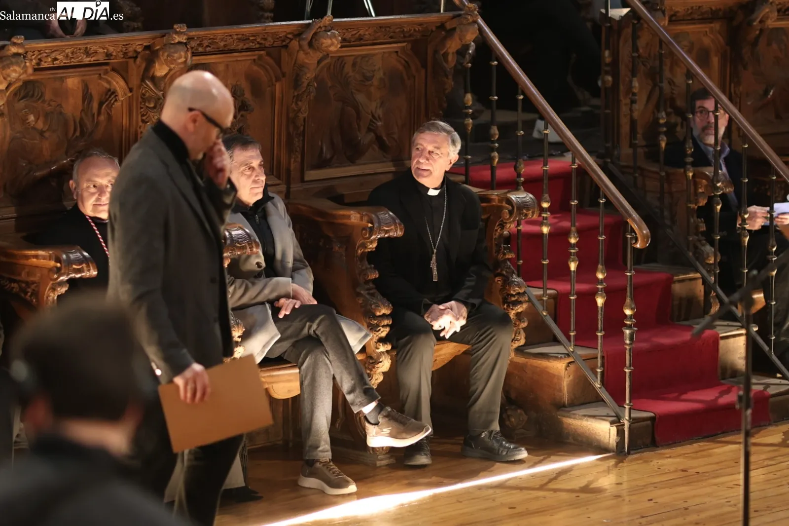 Pablo Luque Pinilla recita sus versos ante el Cristo de la Agonía Redentora | Fotos: David Sañudo