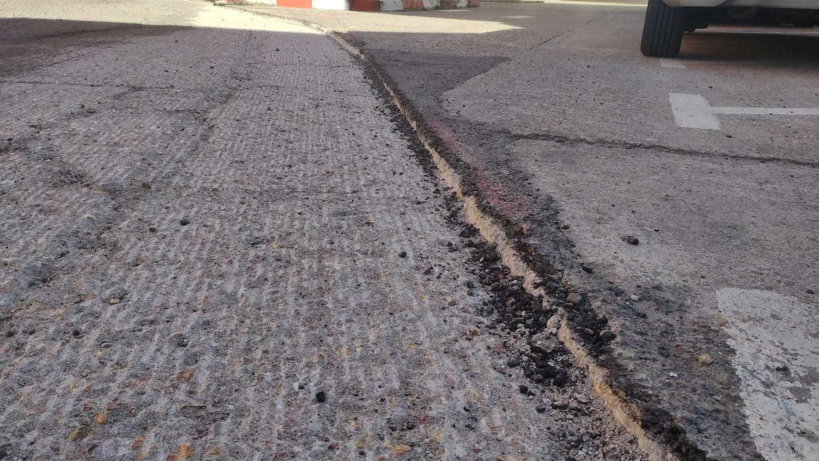 Foto 9 - El asfalto a medias: problemas t&eacute;cnicos detienen temporalmente la renovaci&oacute;n del pavimento urbano