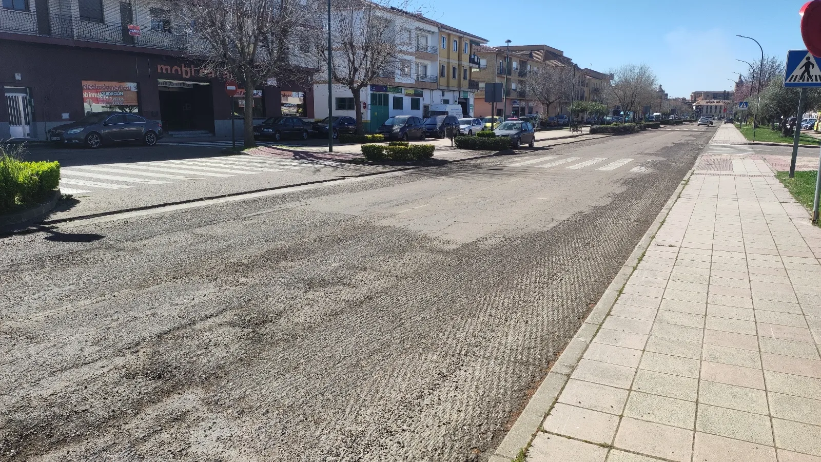 Foto 2 - El asfalto a medias: problemas t&eacute;cnicos detienen temporalmente la renovaci&oacute;n del pavimento urbano