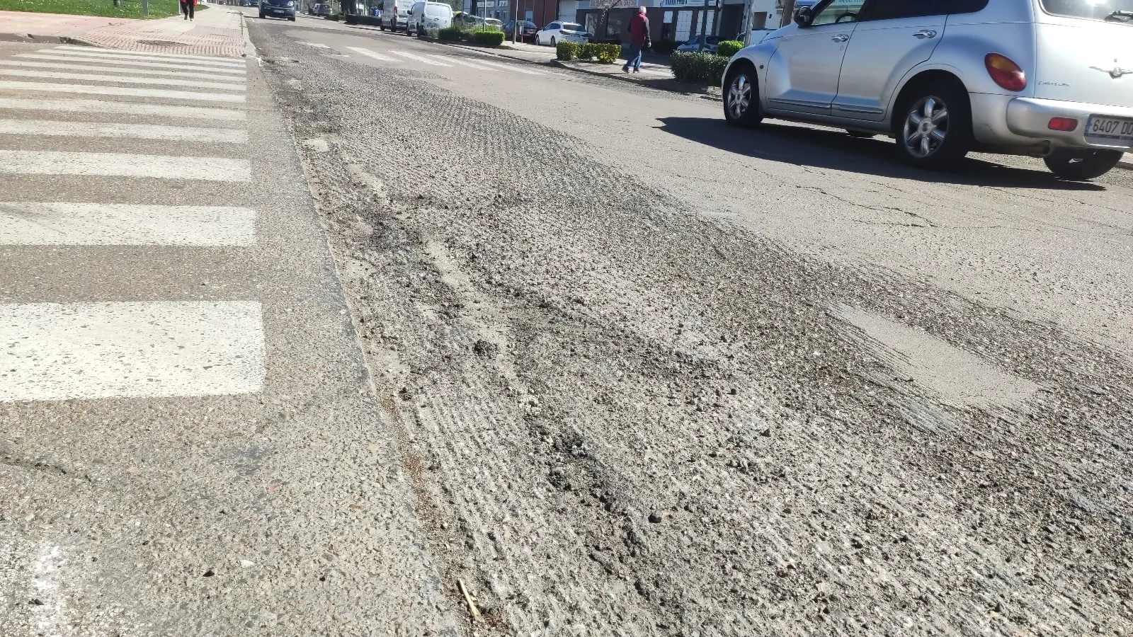 Foto 5 - El asfalto a medias: problemas t&eacute;cnicos detienen temporalmente la renovaci&oacute;n del pavimento urbano