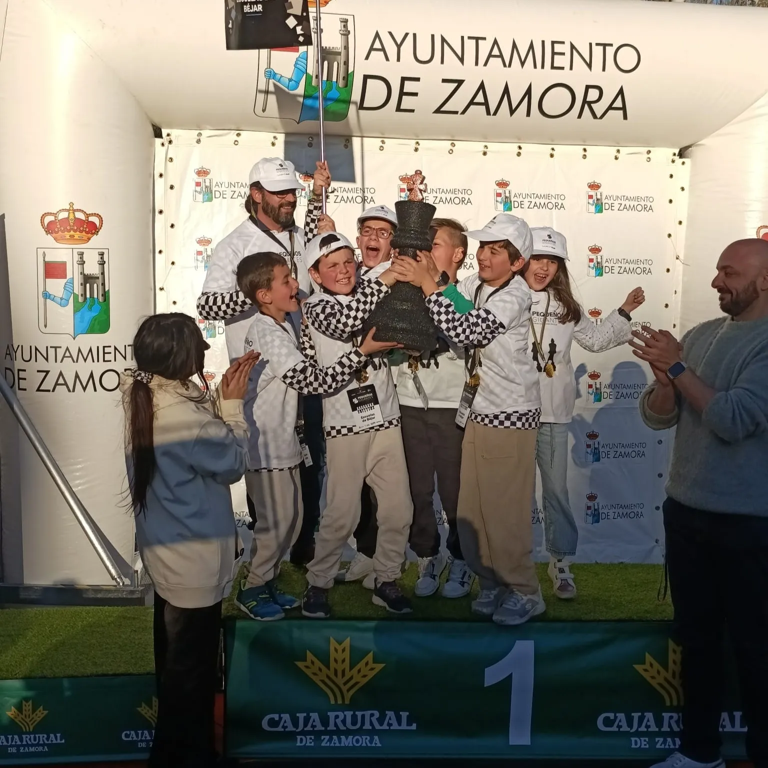 Foto 2 - La Escuela de Ajedrez de B&eacute;jar se proclama campeona del torneo 'Peque&ntilde;os Gigantes' en Zamora