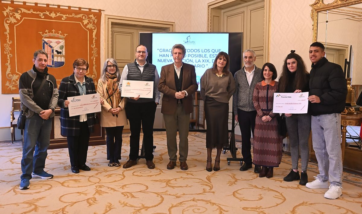 El XIX Chip Solidario de la San Silvestre reparte 7.000 euros entre tres entidades sociales