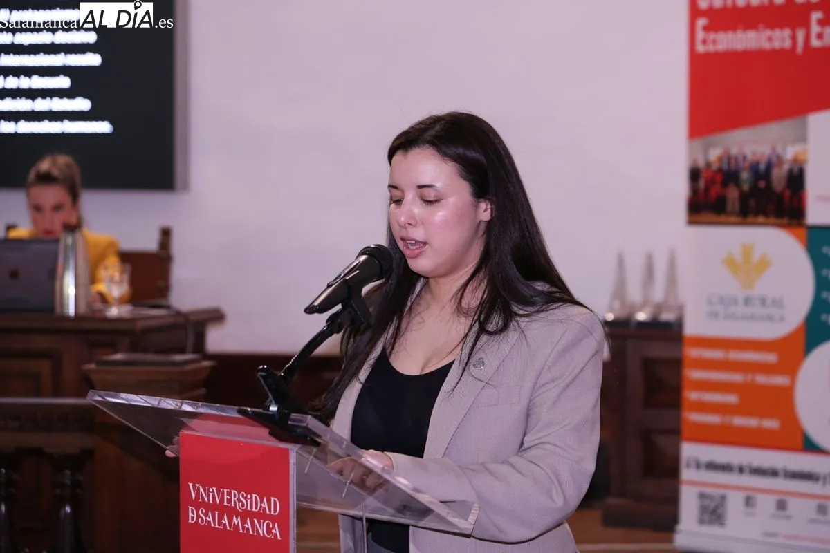 Entrega de premios a los mejores TFG de Creación e Innovación Empresarial en la I Jornada de Emprendimiento USAL y Caja Rural de Salamanca. Foto de David Sañudo