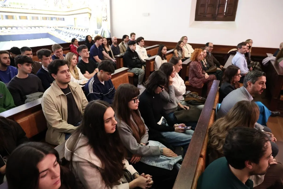 Entrega de premios a los mejores TFG de Creación e Innovación Empresarial en la I Jornada de Emprendimiento USAL y Caja Rural de Salamanca. Foto de David Sañudo