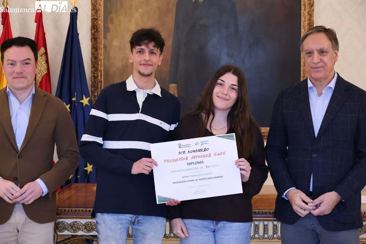 Entrega en el Ayuntamiento de Salamanca de los premios del XVI Concurso de Proyectos Juveniles. Foto de David Sañudo