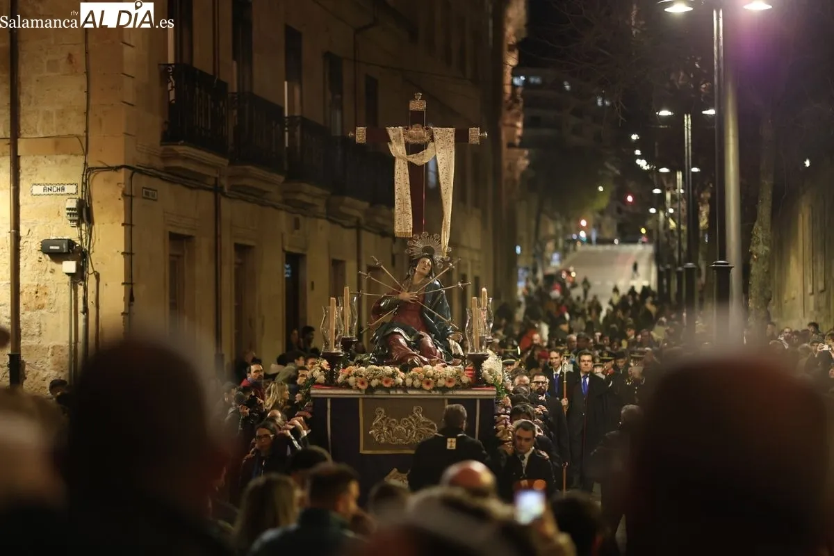 Procesión del Vía Matris de la Confradía de la Vera Cruz. Fotos: David Sañudo