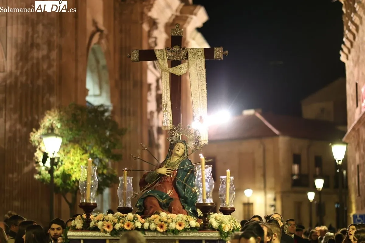 Procesión del Vía Matris de la Confradía de la Vera Cruz. Fotos: David Sañudo