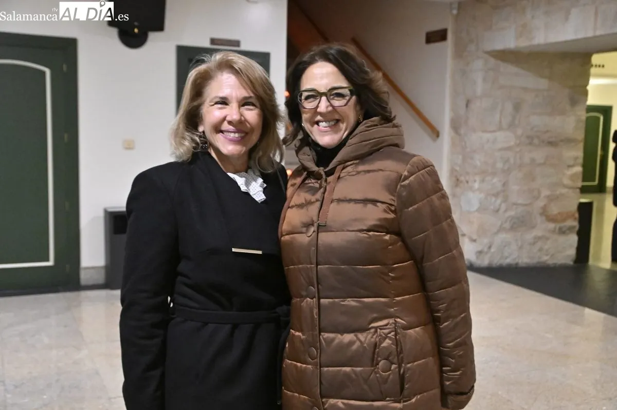 Foto 4 - FOTOS | Ciencia, periodismo y econom&iacute;a social: Salamanca premia el talento femenino