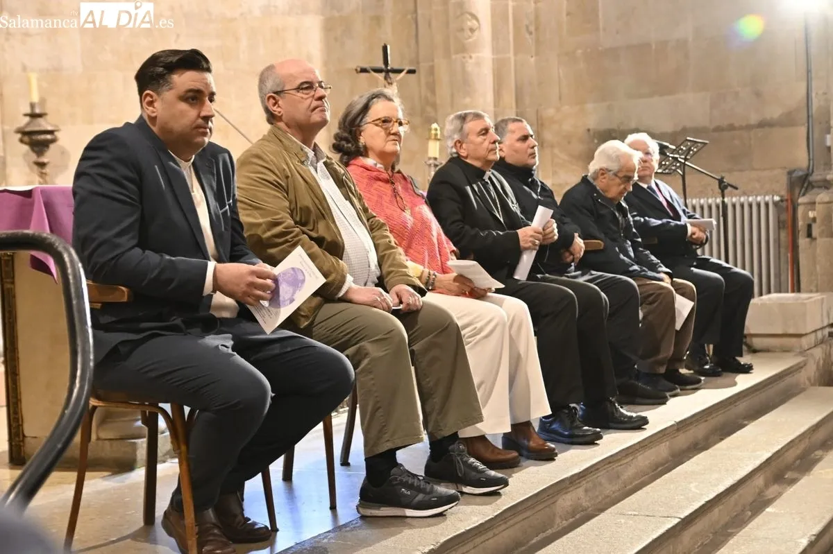 Foto 16 - FOTOS | Reflexi&oacute;n colectiva en la meditaci&oacute;n de las Siete Palabras de Cristo en la Cruz