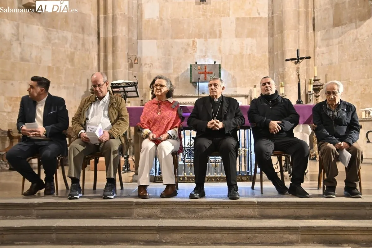 Foto 13 - FOTOS | Reflexi&oacute;n colectiva en la meditaci&oacute;n de las Siete Palabras de Cristo en la Cruz