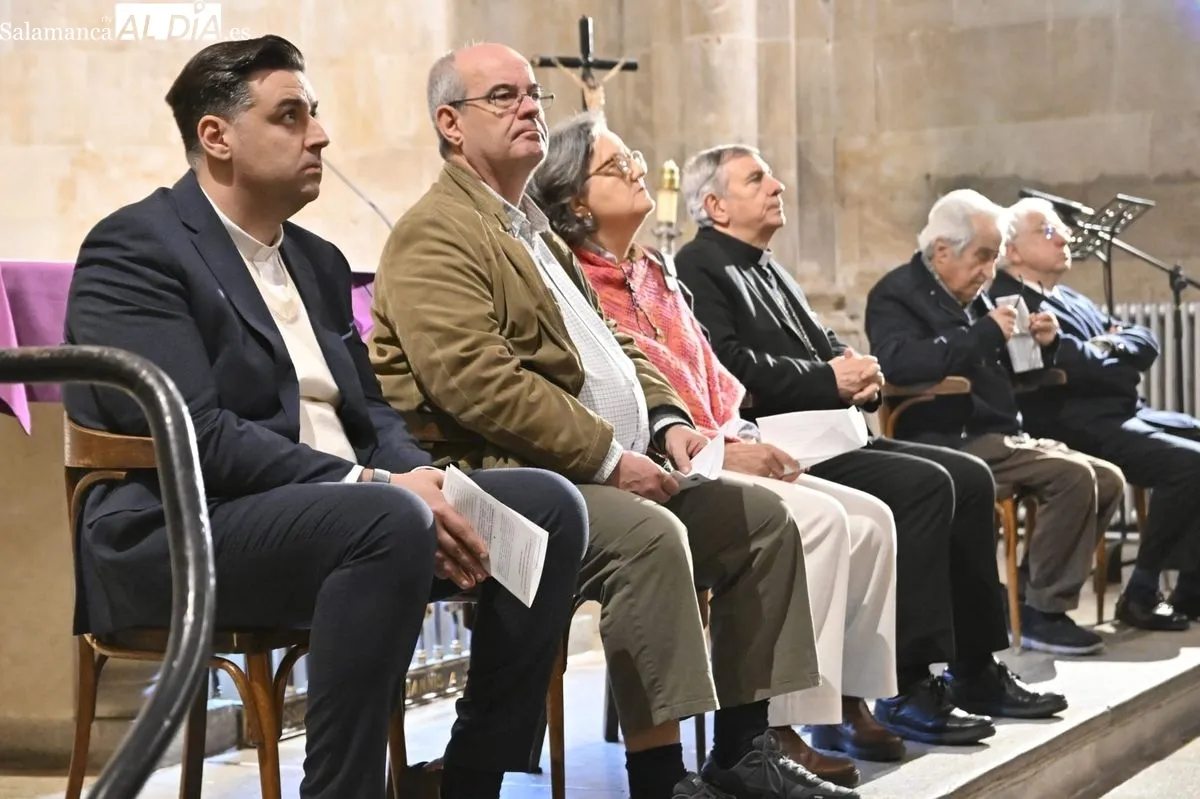 Foto 7 - FOTOS | Reflexi&oacute;n colectiva en la meditaci&oacute;n de las Siete Palabras de Cristo en la Cruz