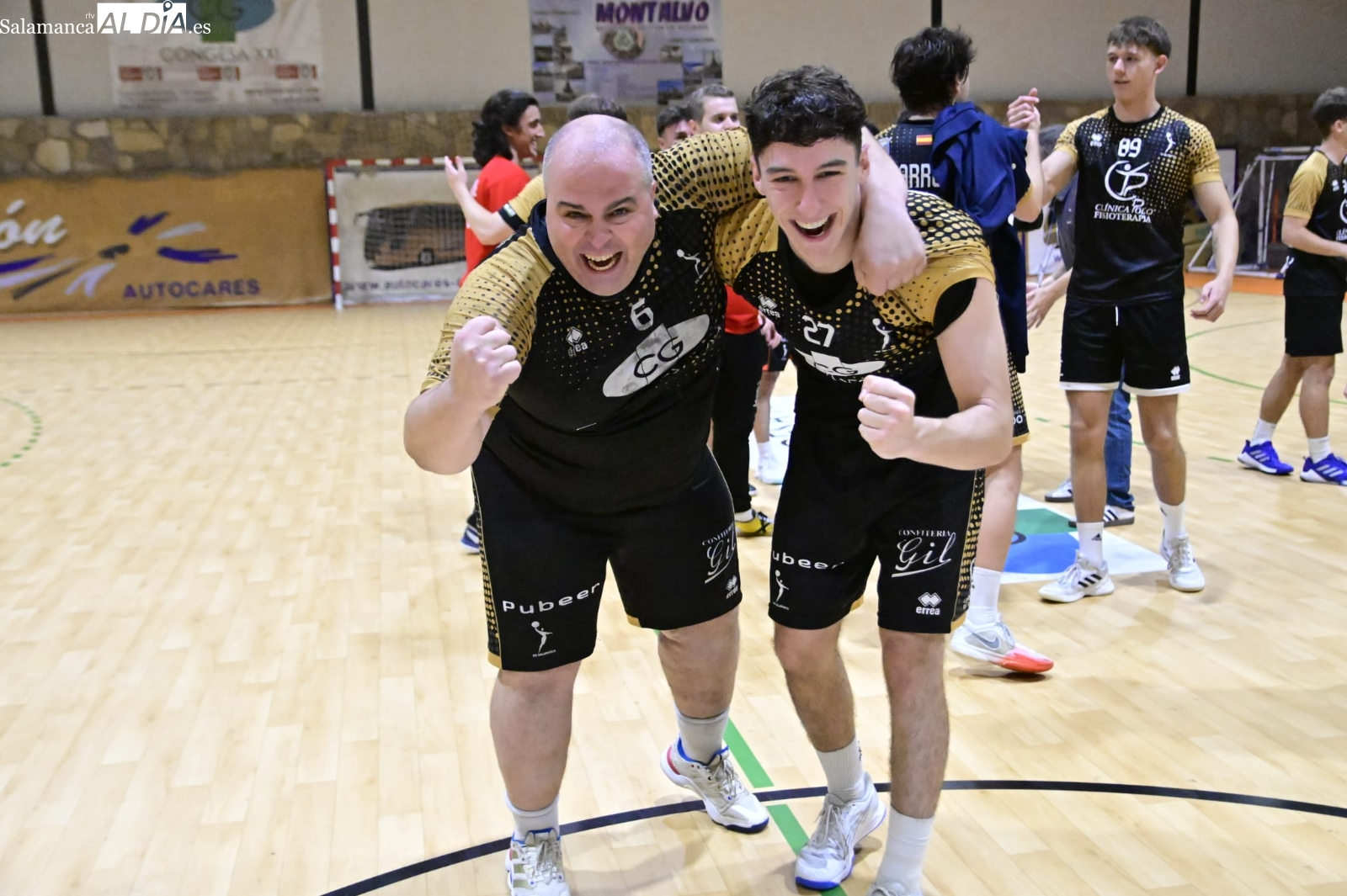 El BM Salamanca logra su sexta victoria seguida ante el Universidad de León Ademar (28-32)