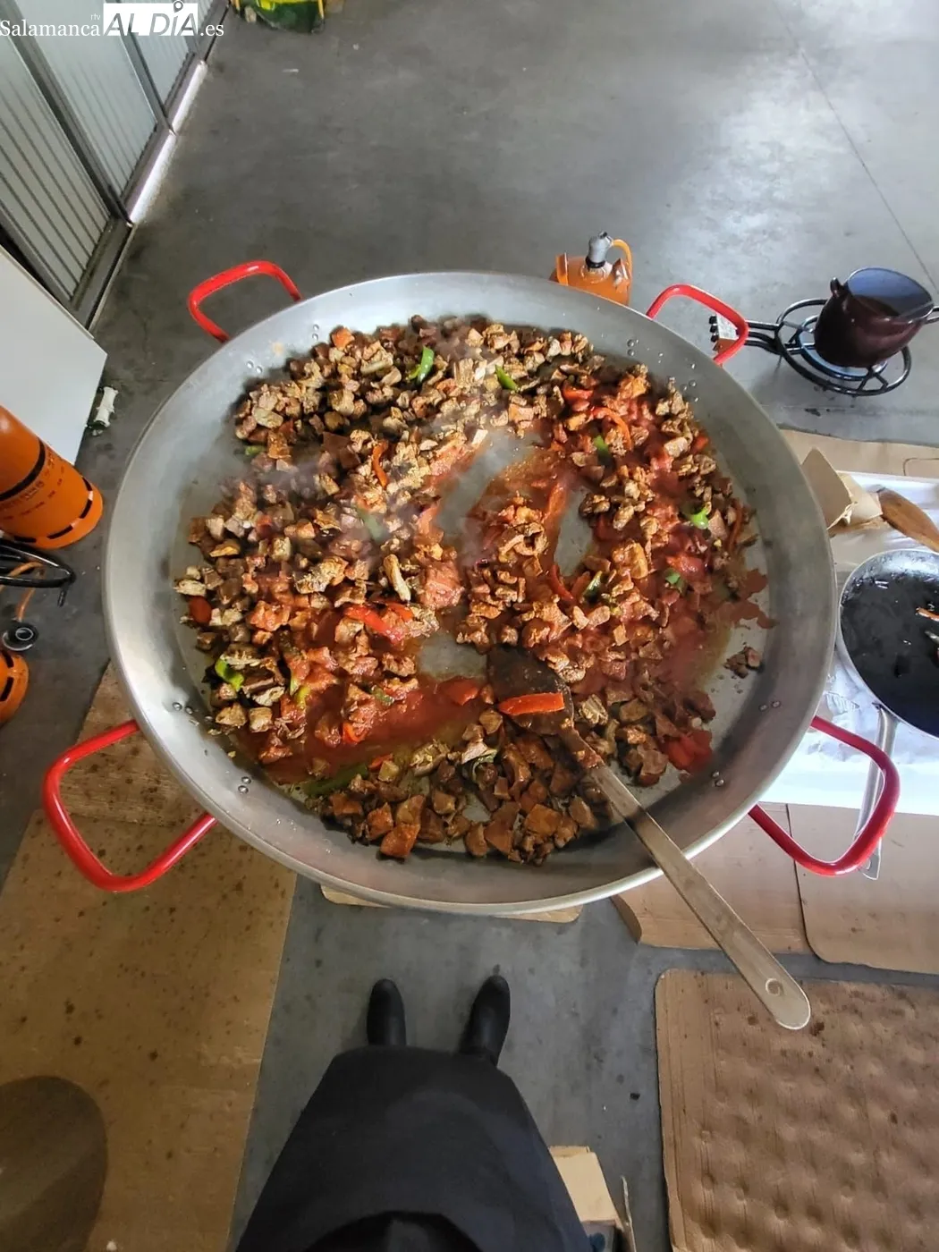 Primera comida tras la matanza en Gejo de los Reyes
